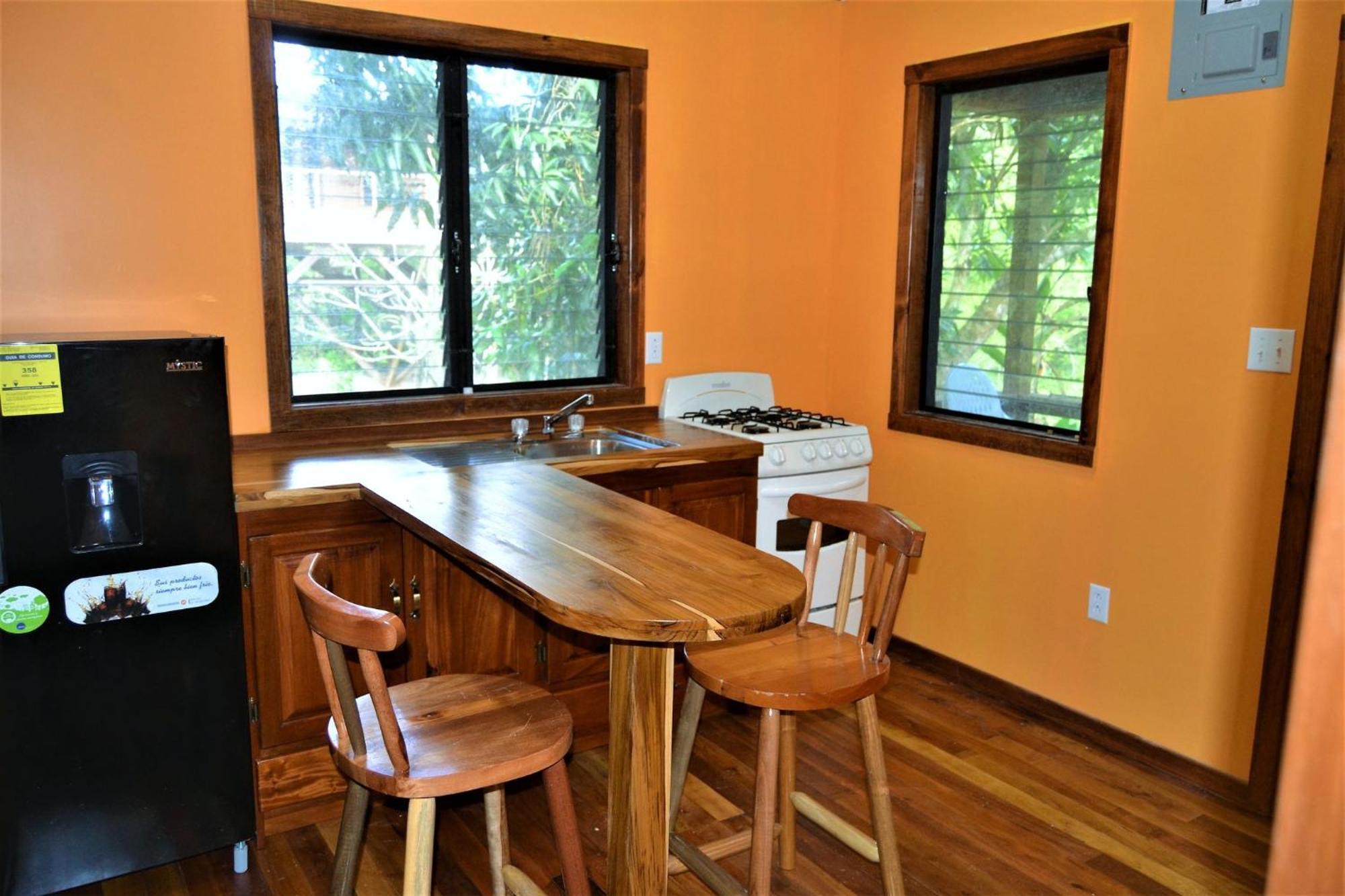 Iguana Roost Tourism Gold Standard Fully Equipped Two Bedroom Cabin San Ignacio Eksteriør billede
